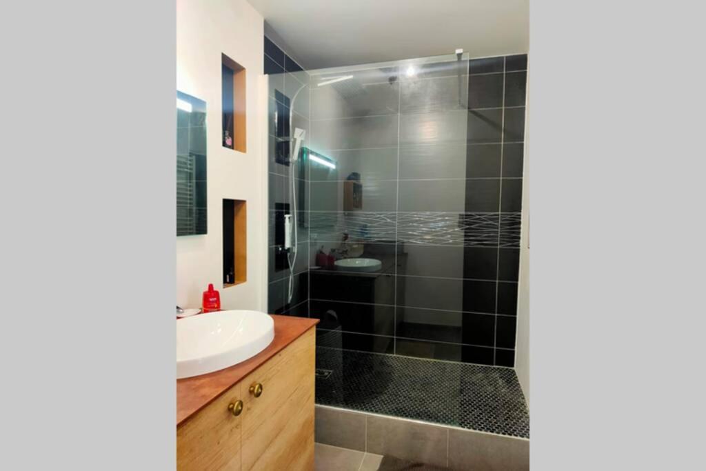 Logement Entier+ Jardin Prive Et Parking 2Places Rouen Luaran gambar